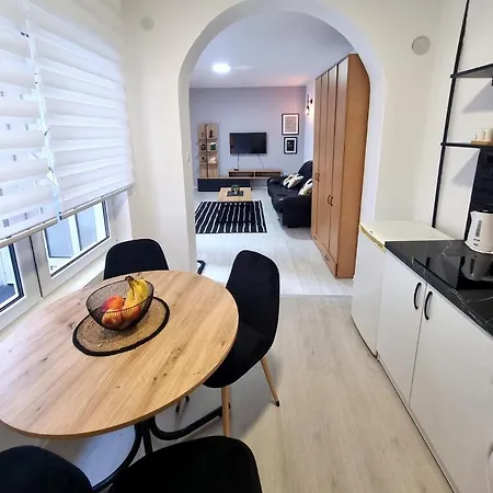 아파트 Industrial 브르사츠