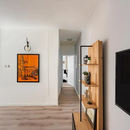 아파트 Industrial *